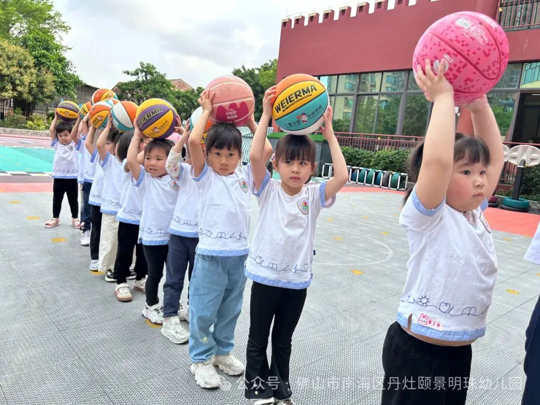 学生篮球队如何有效使用战术板_1